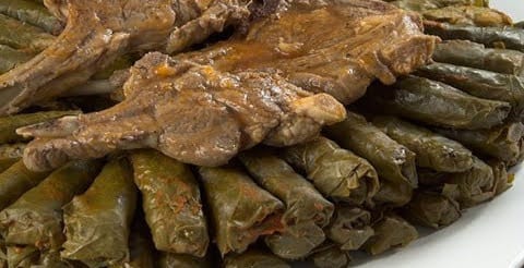 Stuffed Meat Vine Leaves (Waraa  3inab Blahmi)